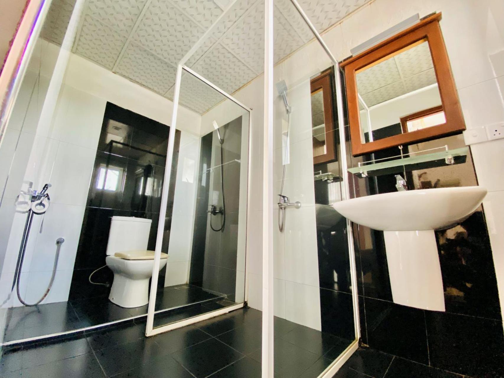 אנוראדפורה Ceylan Lodge מראה חיצוני תמונה
